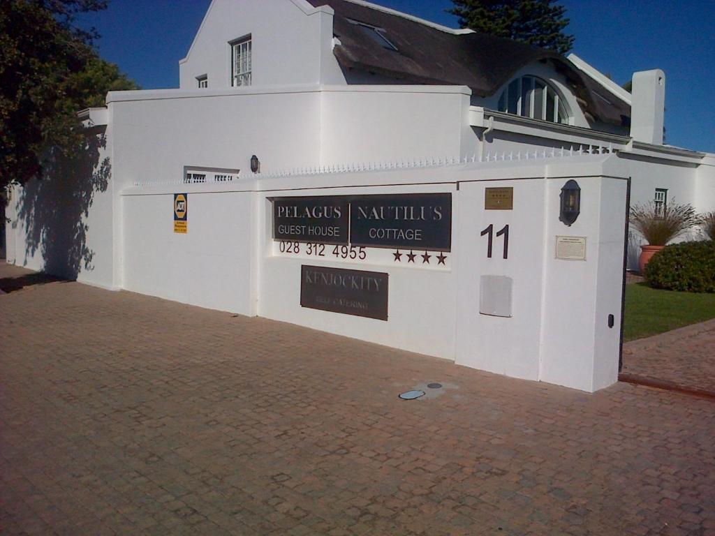 Nautilus Guest House Hermanus Exterior foto